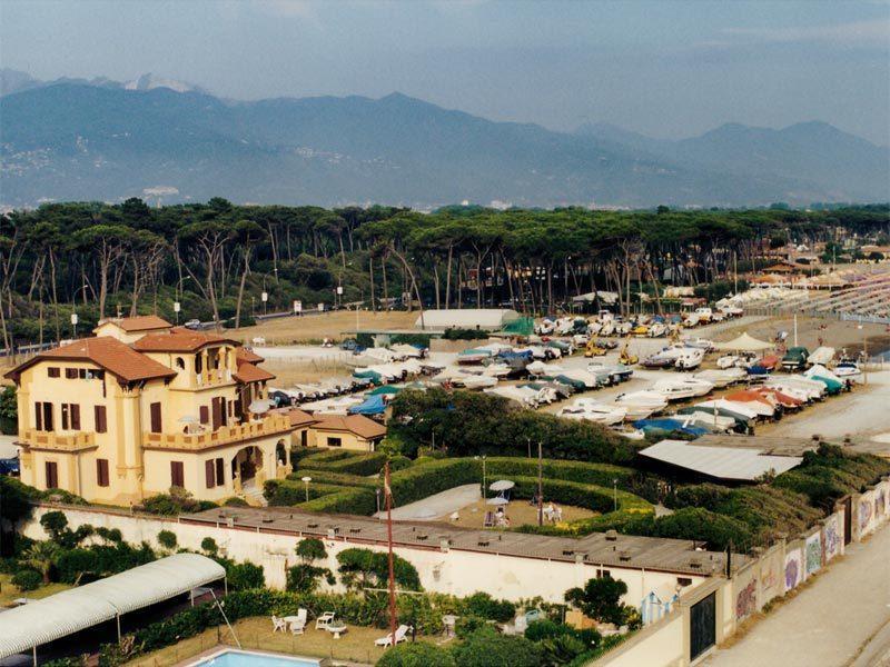 Ostello Apuano Marina Di Carrara Exterior foto